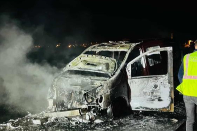 Bursa’da seyir halindeki araç alevlere teslim oldu