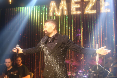 Bursa'da Mehmet Çevik'ten samimi itiraflar: "Sahne aşkım hiç bitmedi"