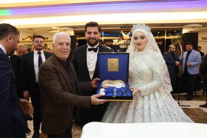Bursa’da protokolü buluşturan düğün