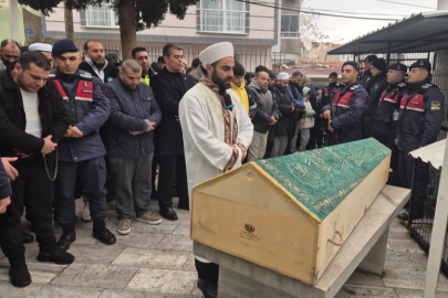 Akranı tarafından öldürülen 16 yaşındaki çocuk defnedildi