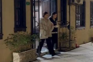 Bursa'da bebek arabasındaki çantayı çalan şahıs yakalandı