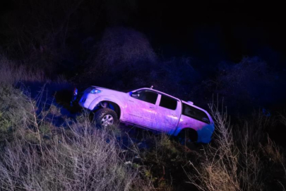 Bursa'da kontrolden çıkan kamyonet şarampole yuvarlandı