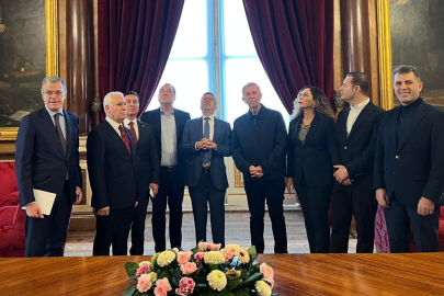 Başkan Bozbey Avrupa'da tarihi kent modelini inceledi