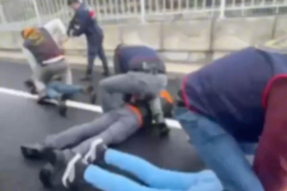 Film gibi soygun: Yüzünü telefona okutup hesaba girdiler