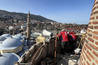 Bursa Ulu Cami'ye Ramazan mahyası: Kul hakkından sakın