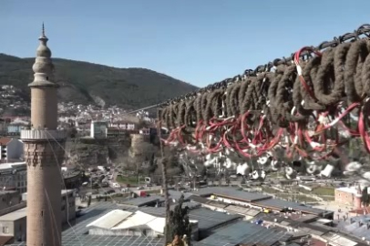 Bursa Ulu Cami'ye Ramazan mahyası: Kul hakkından sakın