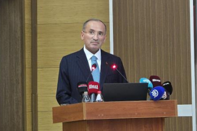 Bekir Bozdağ: 1982 Anayasası artık Türkiye'yi taşıyamıyor