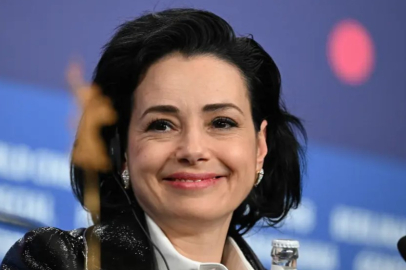 Berlin'de Özgü Namal'ın Türkiye yanıtı takdir topladı