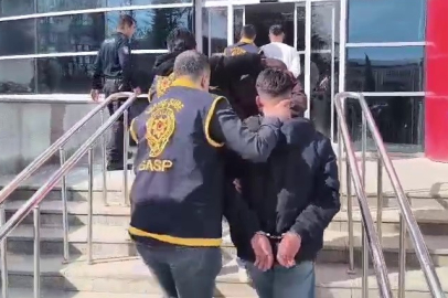 Bıçaklı saldırıda 1 kişi ağır yaralandı: 3 gözaltı