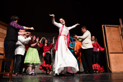 ‘Deli Ayten’ Osmangazi'de sanatseverlerle buluştu