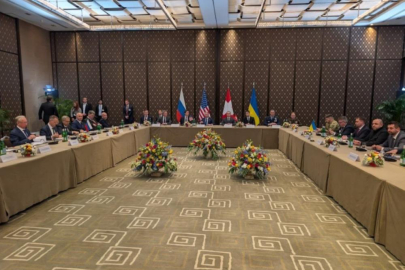 Rusya, Ukrayna, ABD üçlü görüşmeleri başladı