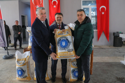 Büyükşehir’den üreticiye fidan ve tohum desteği