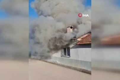 Bursa'da yaşlı çiftin evi alevlere teslim oldu
