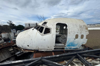 Bursa'da hurdacıdaki Boeing 747 uçak görenleri şaşkına çeviriyor