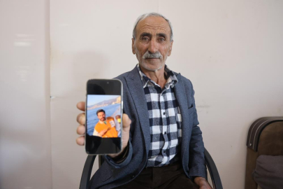 Penceredeki sinekliği parçalayarak evi terk etti