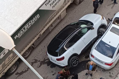 Yolun karşısına geçerken araba çarptı