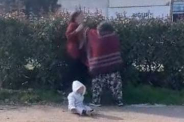 Bursa'da dilenci kadınların kavgası kamerada