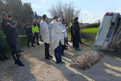 Tarla komşusunu ezerek öldürdü