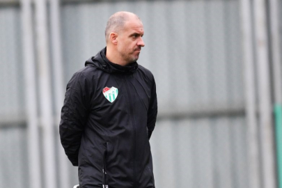 Bursaspor Teknik Direktörü Mustafa Er: "Sözlerimin arkasındayım"