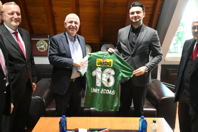 Ümit Özdağ’dan Bursaspor’a ziyaret