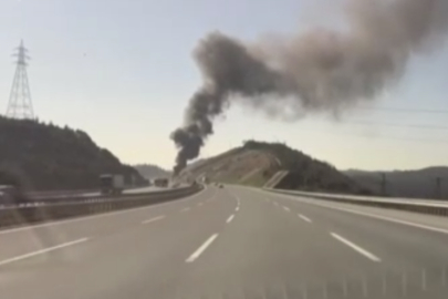 Kuzey Marmara Otoyolu'nda beton pompası alev alev yandı