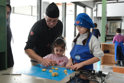 Yıldırım'da Ramazan tatlıları minik şeflerden