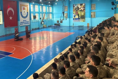 Bursa’da Jandarmadan öğrencilere narkotik eğitimi