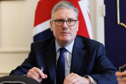 İngiltere, Kıbrıs Adası çevresine savaş gemisi konuşlandıracak