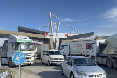 İran'da saldırılar sürerken sınırda sessizlik hakim