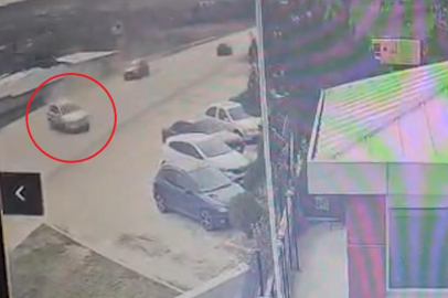 Trafikte korku dolu anlar kamerada