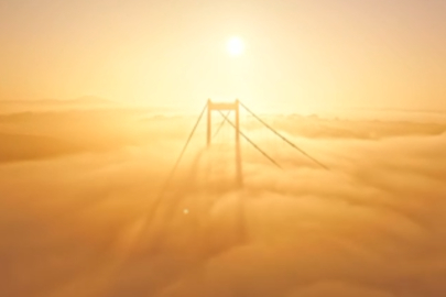 İstanbul Boğazı'ndaki sis manzarası mest etti