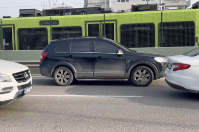 Bursa'da yolun ortasına bırakılan cip herkesi şaşırttı