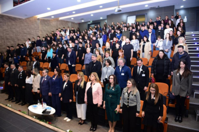 Bursa'da "Kadın Gücü Zirvesi", ilham veren hikâyeler paylaşıldı