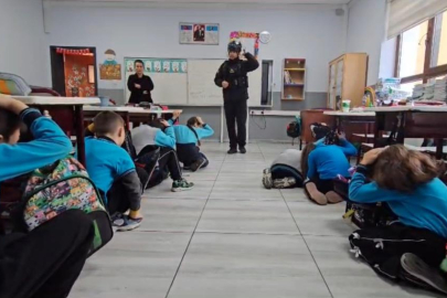 Bursa'da öğrencilere deprem bilinci eğitimi ve tatbikat