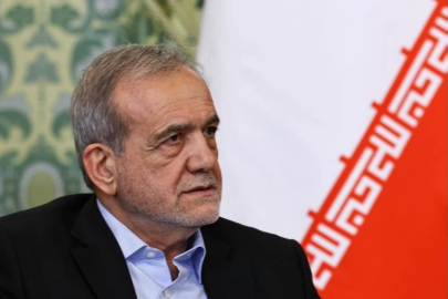 Pezeşkiyan: "Hedef alınan komşu ülkelerden özür diliyorum"