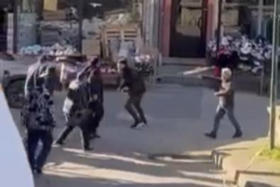 Bursa'da esnaf kavgası boks ringini aratmadı