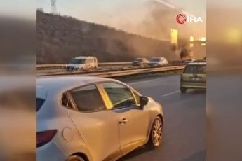 Bursa'da hafif ticari araç alev topuna döndü