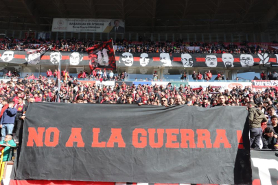 Eskişehirspor tribünlerinden, İspanya'ya selam