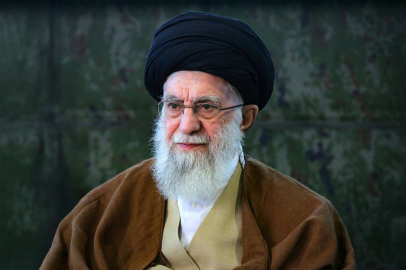 Hamaney'in naaşı Kerbela'ya getirildi