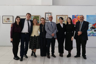 Sanatçı Hekimler Sergisi açıldı