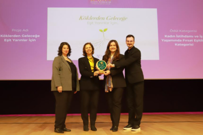 Bursa'da Yeşim Grup'a Kadın Dostu Markalar Farkındalık Ödülü