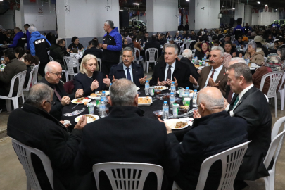 Gemlikliler dayanışma sofrasında buluştu