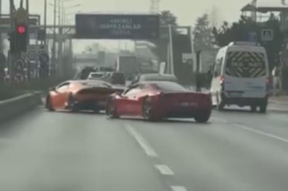 Bursa'da iki lüks otomobil trafik kurallarını hiçe saydı