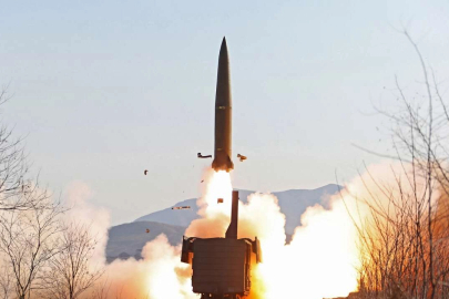 Güney Kore: Kuzey Kore yaklaşık 10 balistik füze fırlattı