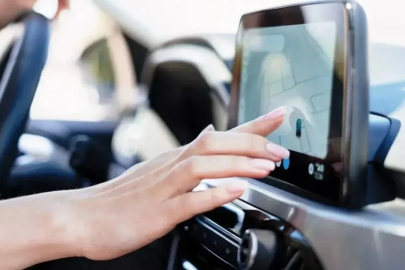 Bakanlıktan araç multimedya ekranları için yeni karar