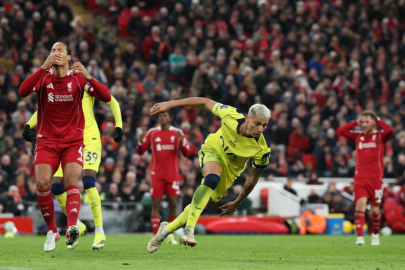 Liverpool, Tottenham'a son dakikada takıldı