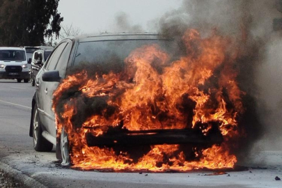 Bir hafta önce satın aldığı araç alev alev yandı