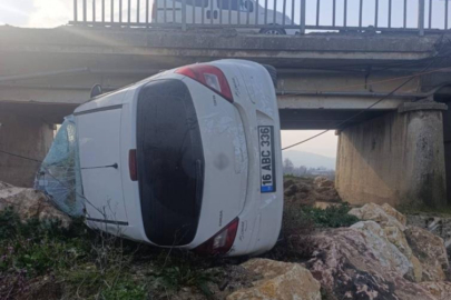 Bursa'da genç sürücü ölümden döndü