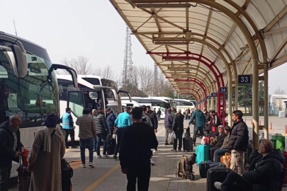 Bursa Şehirlerarası Otobüs Terminali'nde bayram yoğunluğu