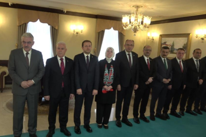 Bursa protokolü bayramlaşmak için bir araya geldi